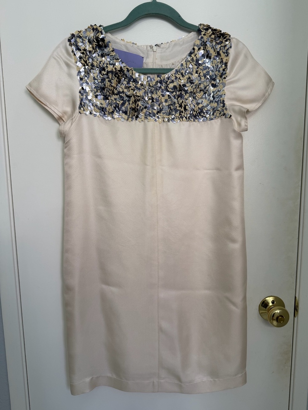 Vera Wang Lavender Label Beaded Yoke Satin Silk Shift Dress in Ivory & Silver